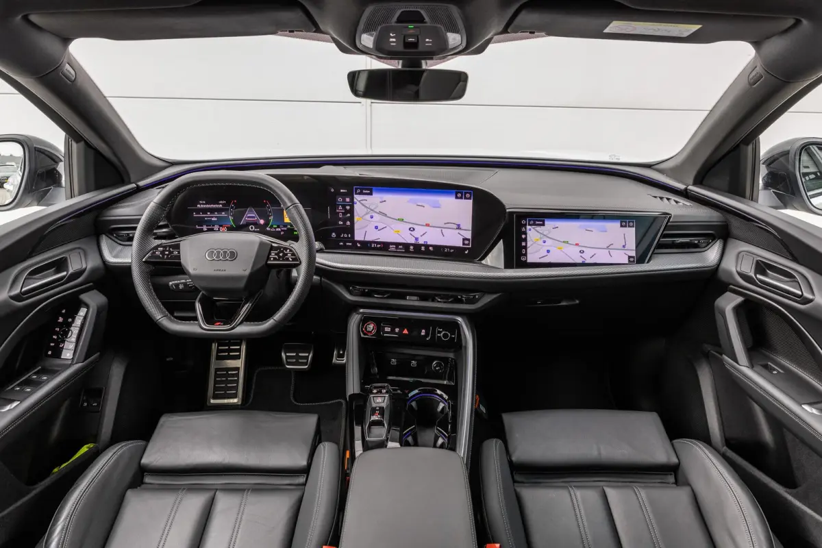 2.0 e-hybrid 367pk quattro S edition Competition | Panoramadak | Luchtvering | 21'' velgen | 360° camera