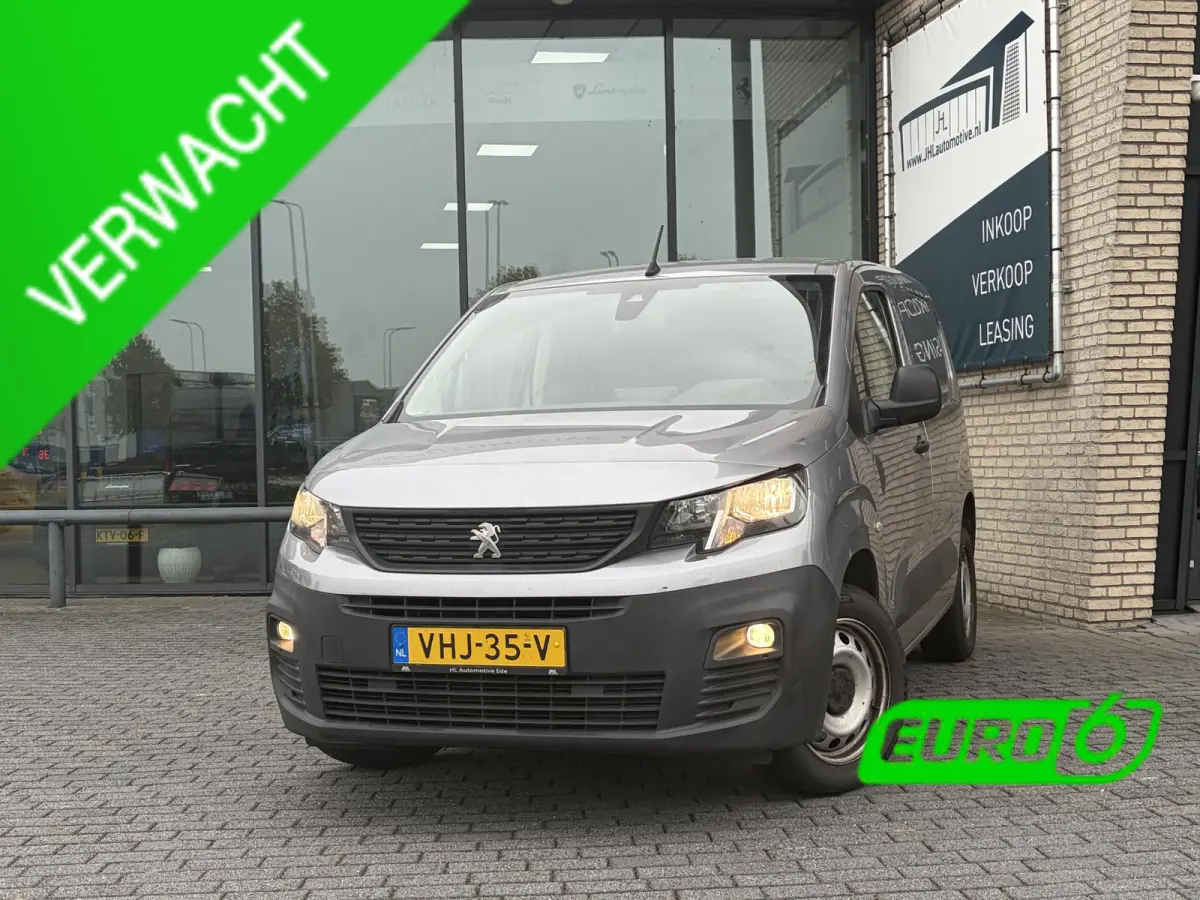 1.5 BlueHDI Premium*AUTO.*A/C*CRUISE*PDC*NAVI*