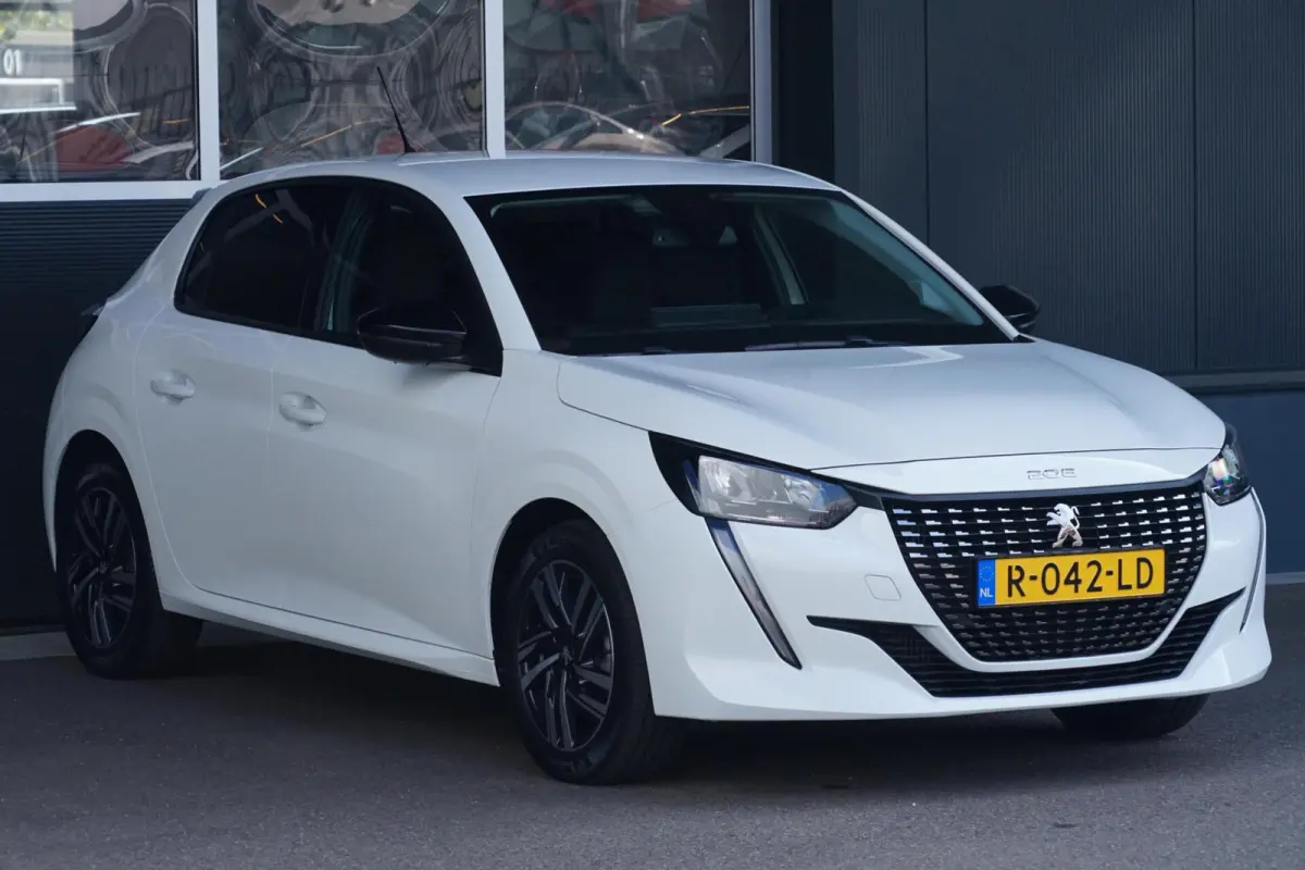 1.2 PureTech Allure Pack, NL, LED, CarPlay, cam.