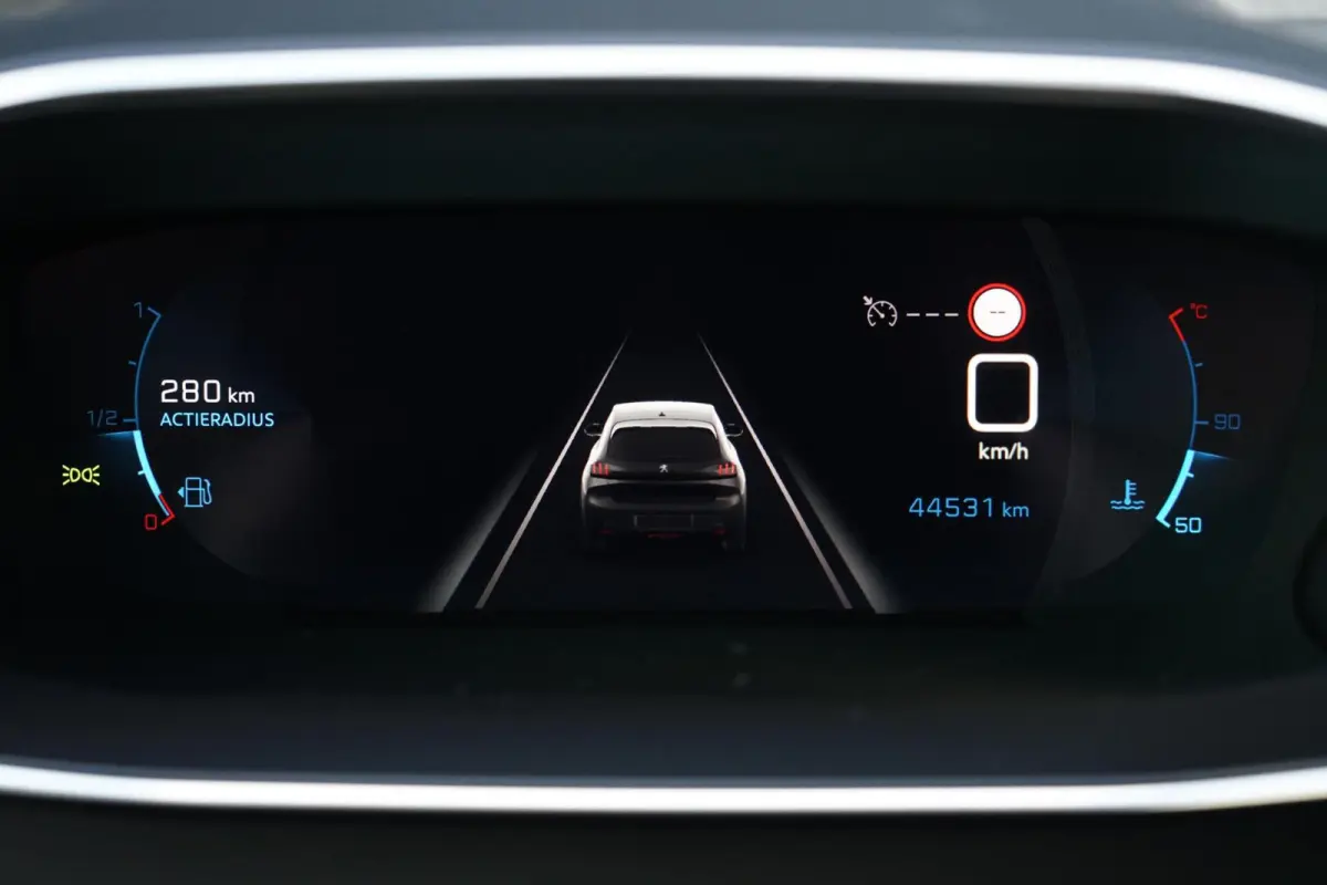 1.2 PureTech Allure Pack, NL, LED, CarPlay, cam.