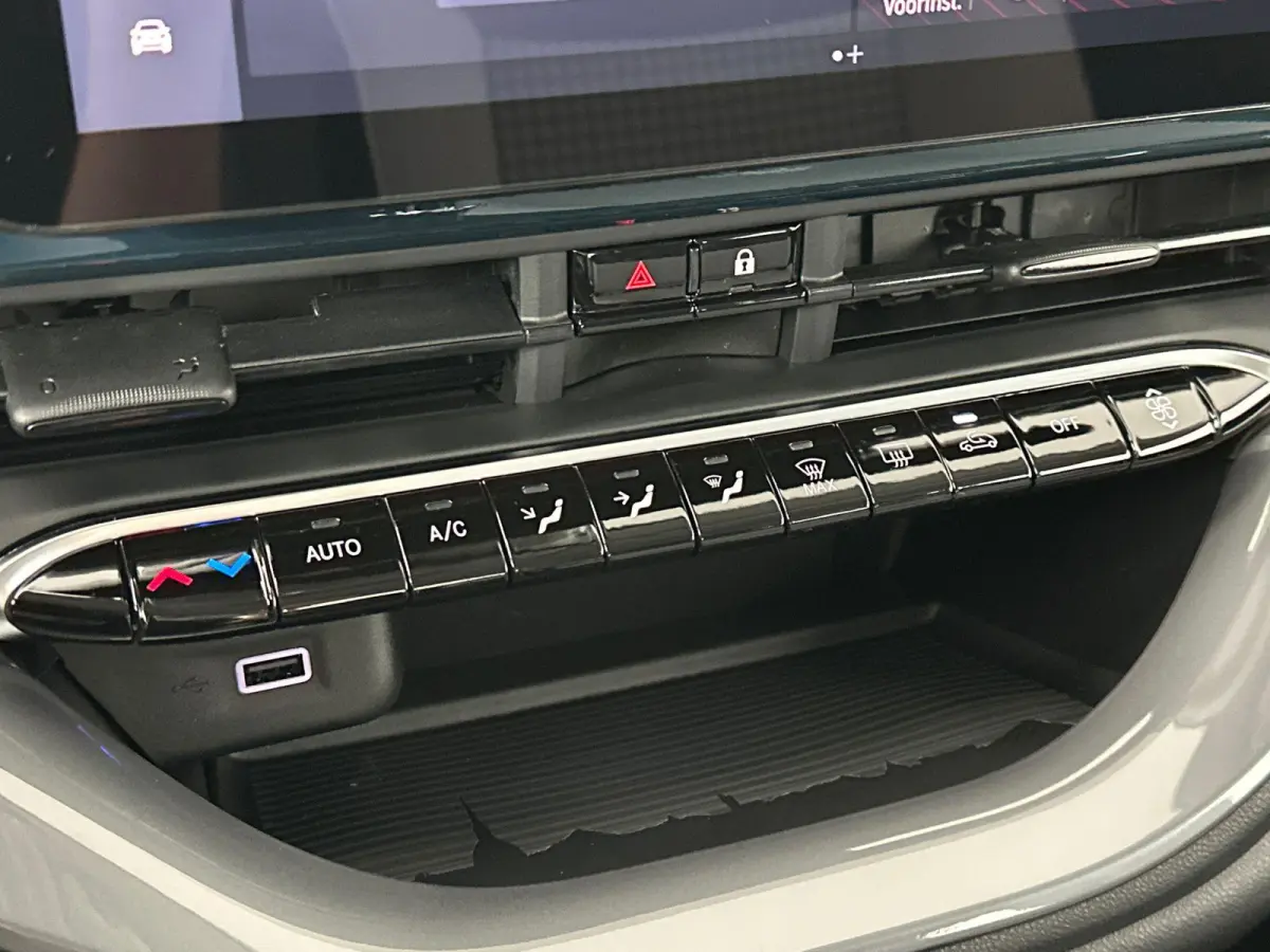 1.0 Hybrid Torino Launch Edition | DEMOVOORDEEL | Cruise Control | PDC | Apple Carplay/Android Auto | 2+6 JAAR GARANTIE |