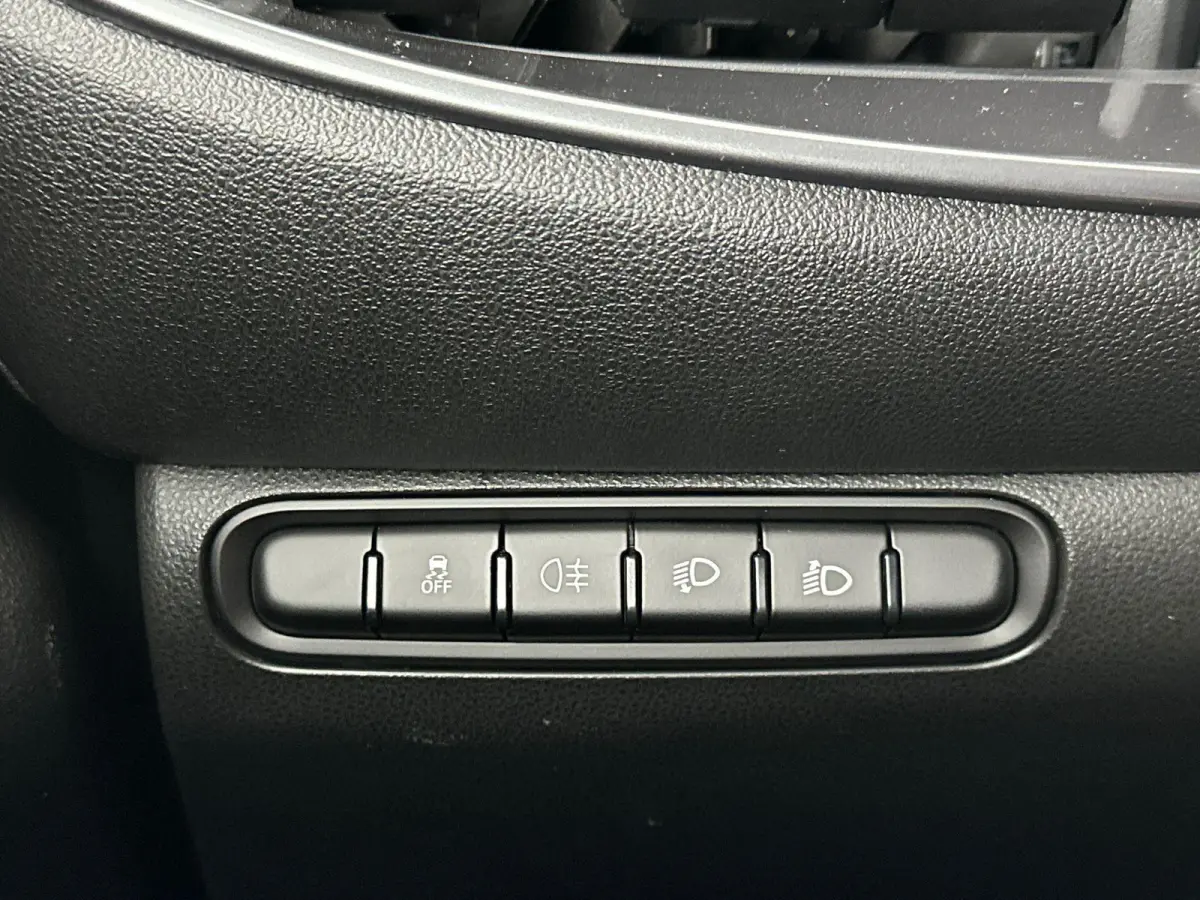 1.0 Hybrid Torino Launch Edition | DEMOVOORDEEL | Cruise Control | PDC | Apple Carplay/Android Auto | 2+6 JAAR GARANTIE |