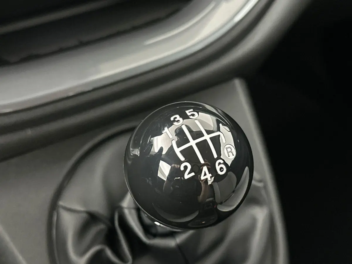 1.0 Hybrid Torino Launch Edition | DEMOVOORDEEL | Cruise Control | PDC | Apple Carplay/Android Auto | 2+6 JAAR GARANTIE |
