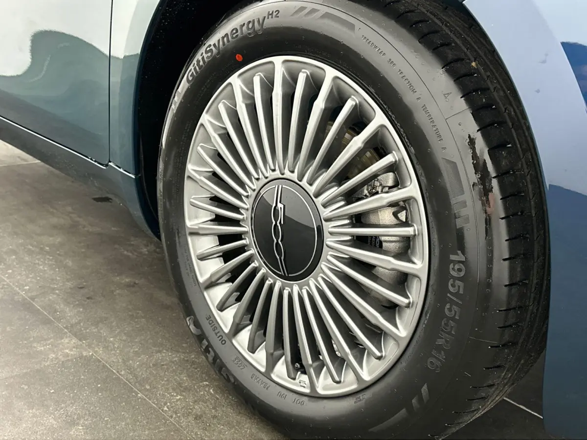 1.0 Hybrid Torino Launch Edition | DEMOVOORDEEL | Cruise Control | PDC | Apple Carplay/Android Auto | 2+6 JAAR GARANTIE |