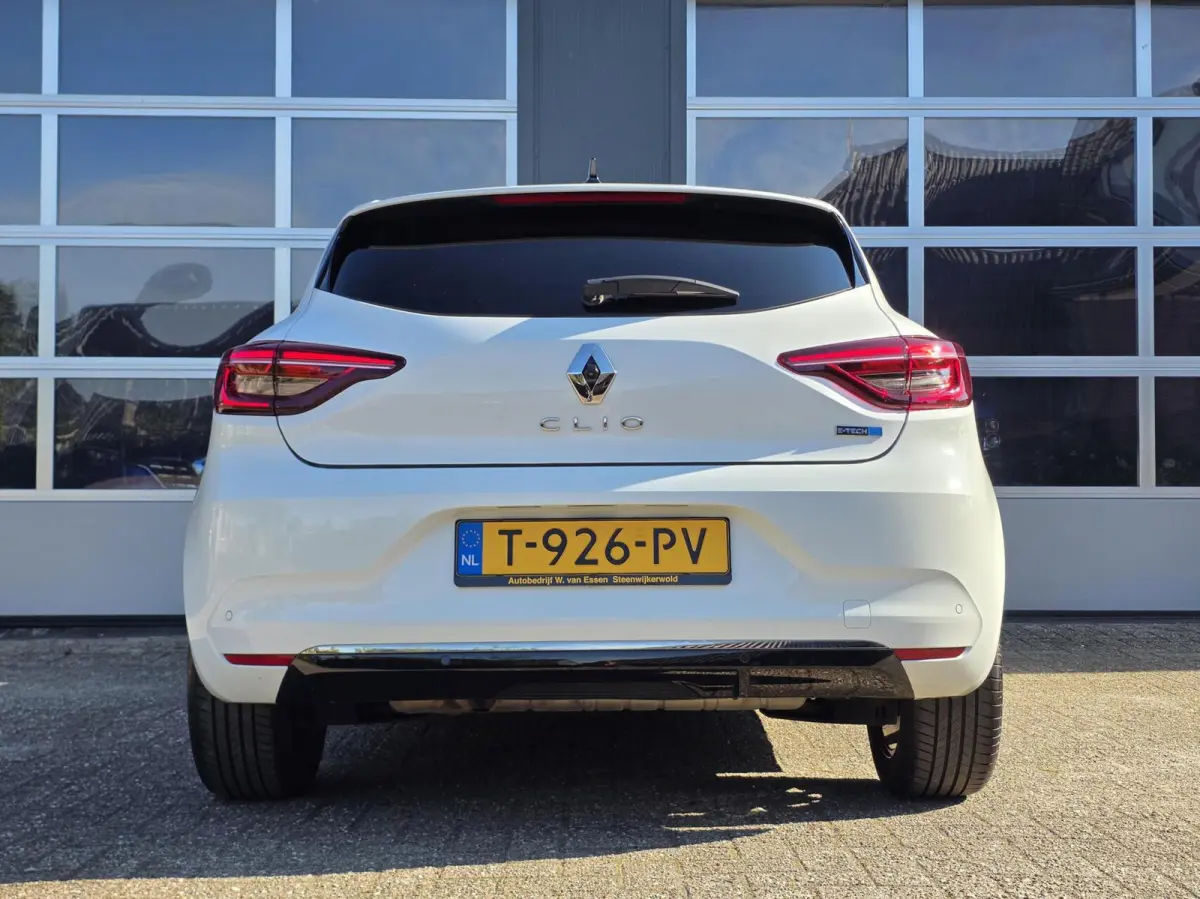 1.6 E-Tech Hybrid 145 Techno