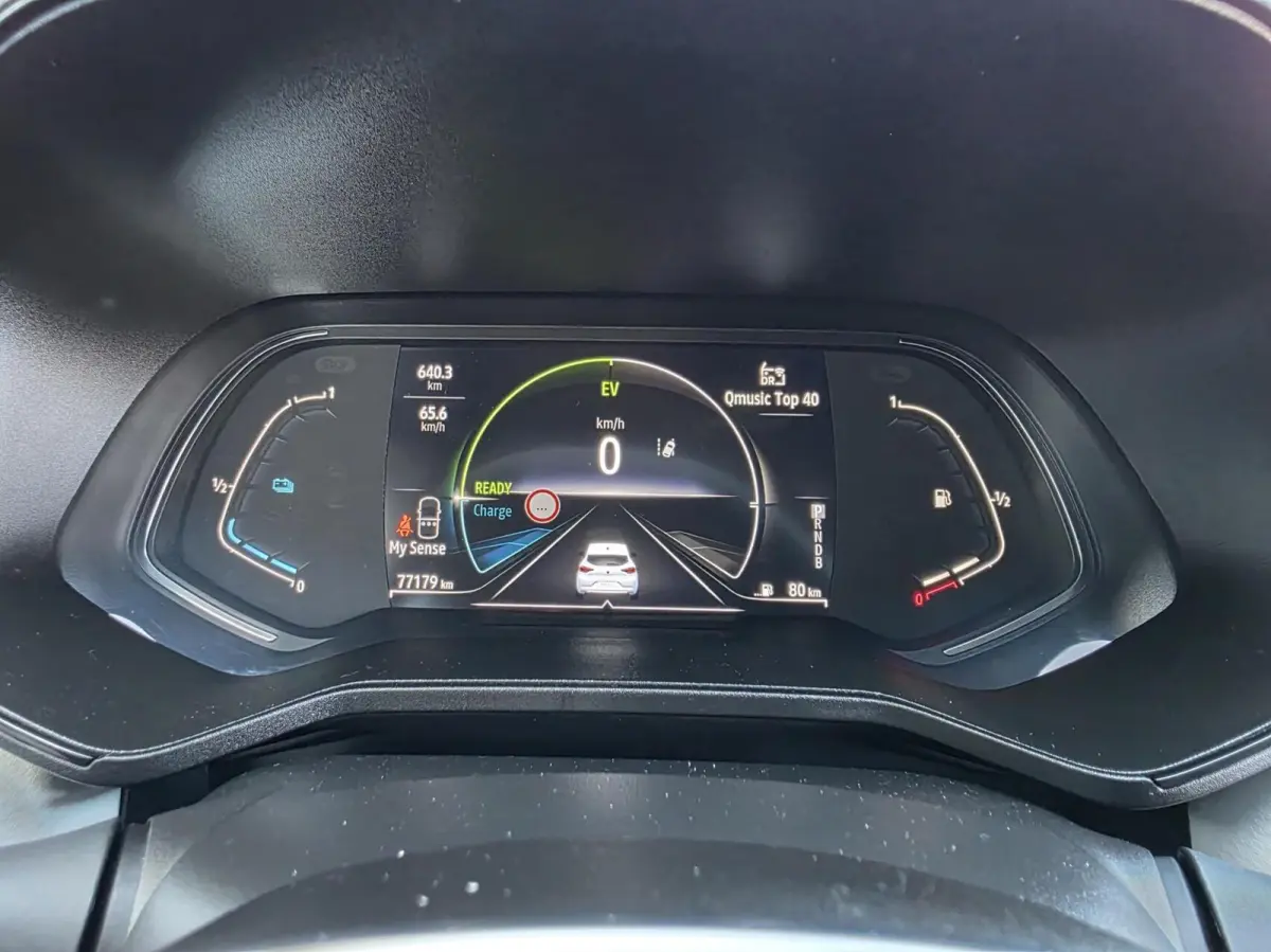 1.6 E-Tech Hybrid 145 Techno