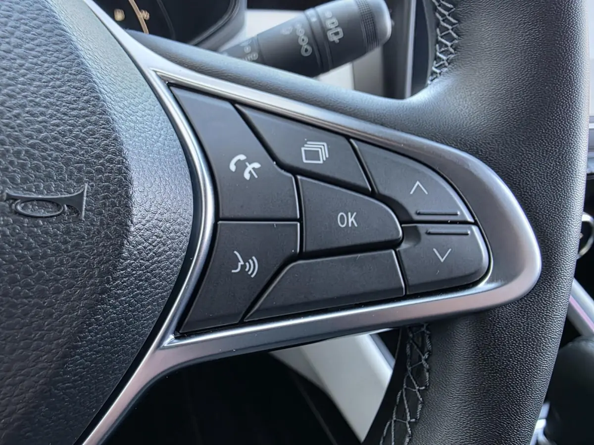 1.6 E-Tech Hybrid 145 Techno