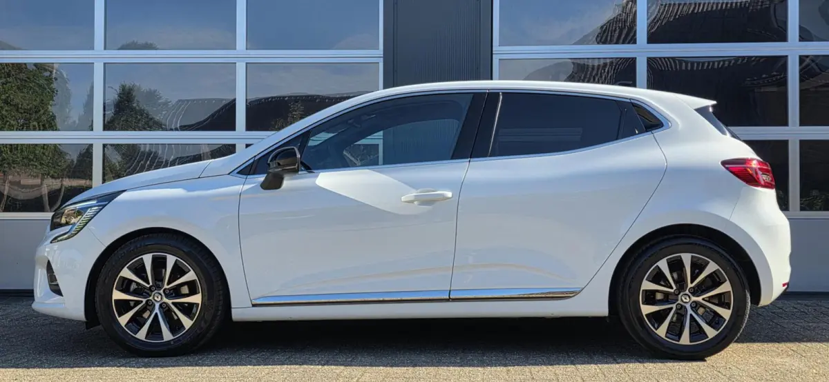 1.6 E-Tech Hybrid 145 Techno