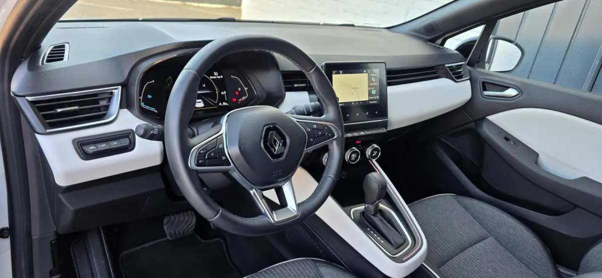 1.6 E-Tech Hybrid 145 Techno