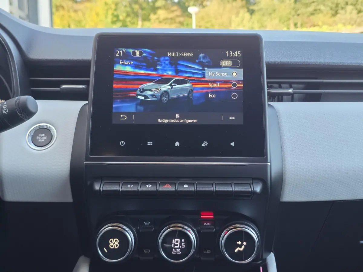 1.6 E-Tech Hybrid 145 Techno
