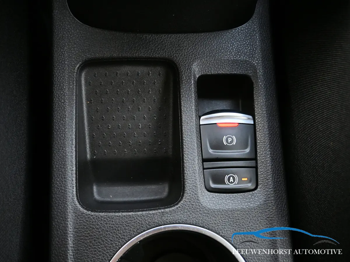 1.3 TCe 130 Intens, camera, navi, clima, cruise, pdc, trekhaak 1.500 kg, dealer auto