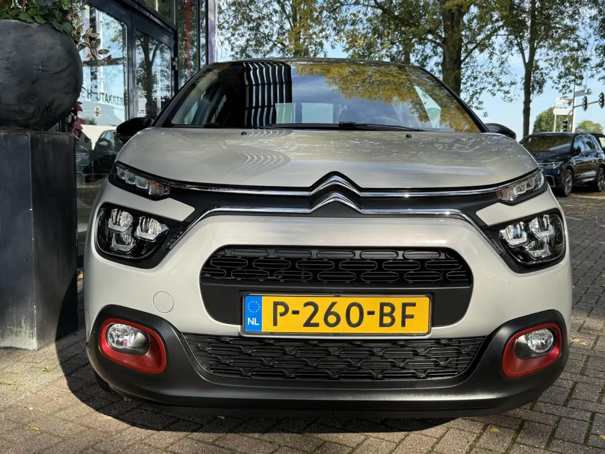 1.2 PureTech C-Series | Trekhaak | PDC | Climate control | Apple Carplay/Android Auto | LM Velgen |