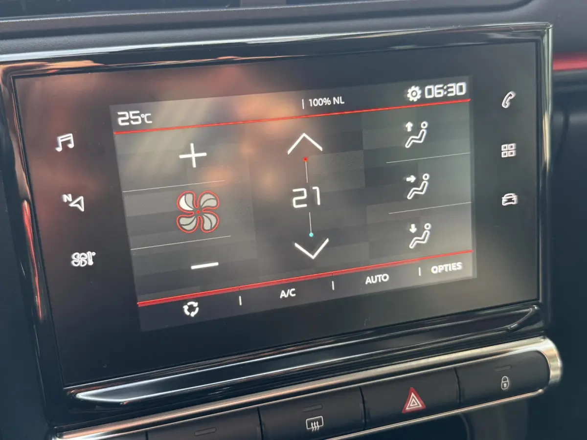 1.2 PureTech C-Series | Trekhaak | PDC | Climate control | Apple Carplay/Android Auto | LM Velgen |