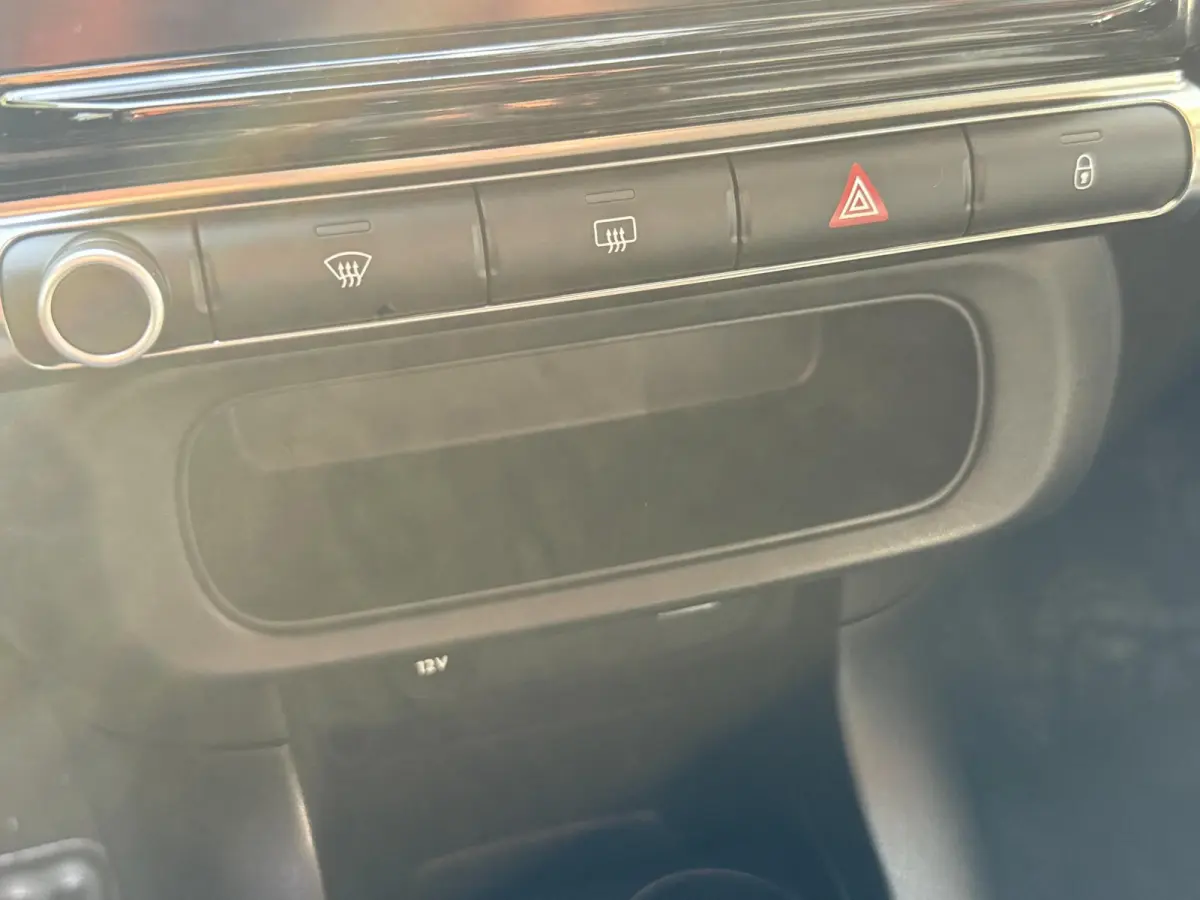 1.2 PureTech C-Series | Trekhaak | PDC | Climate control | Apple Carplay/Android Auto | LM Velgen |