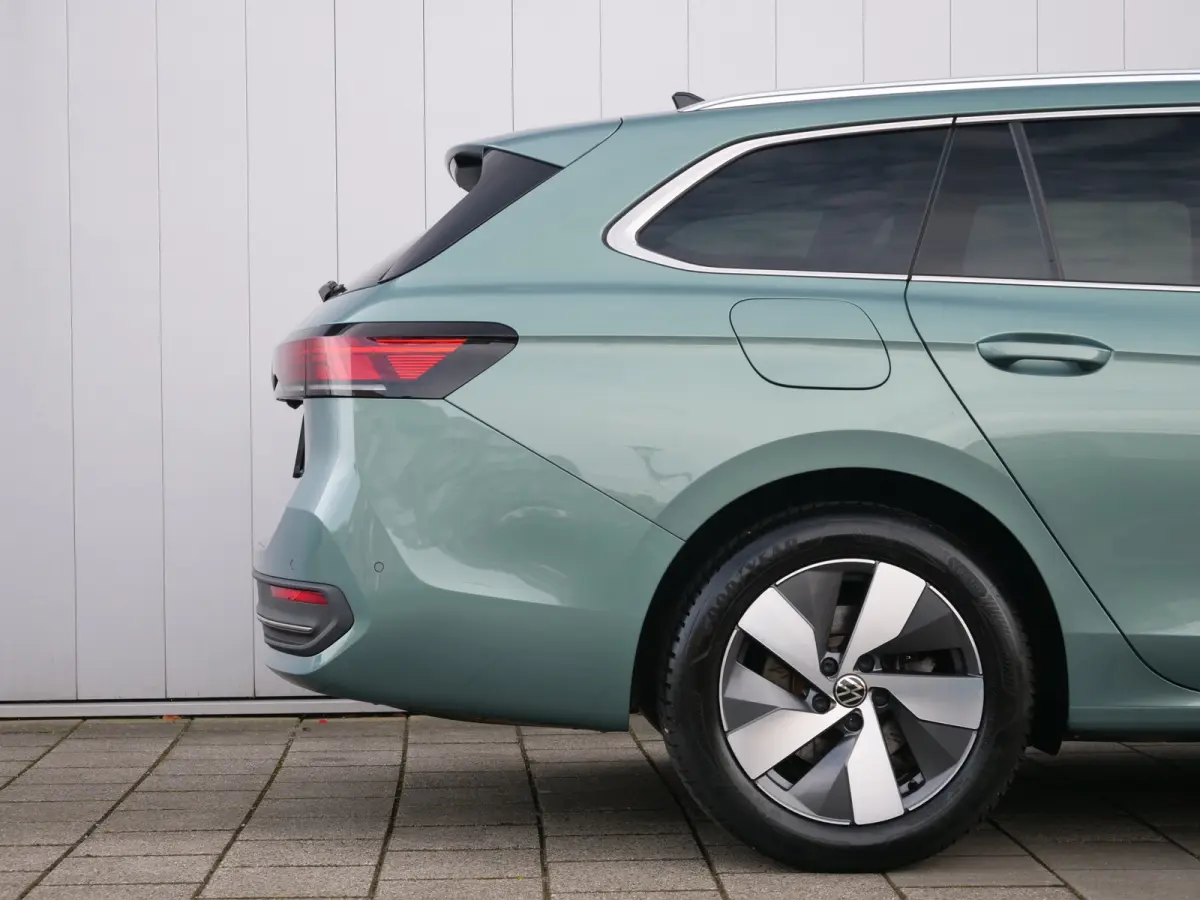 1.5 eTSI Edition 150 Pk Automaat Navigatie / DAB / Apple Carplay / 360 camera / Trekhaak / Parkeerassistent