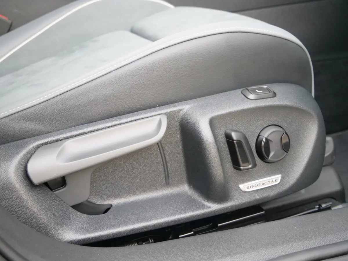 1.5 eTSI Edition 150 Pk Automaat Navigatie / DAB / Apple Carplay / 360 camera / Trekhaak / Parkeerassistent