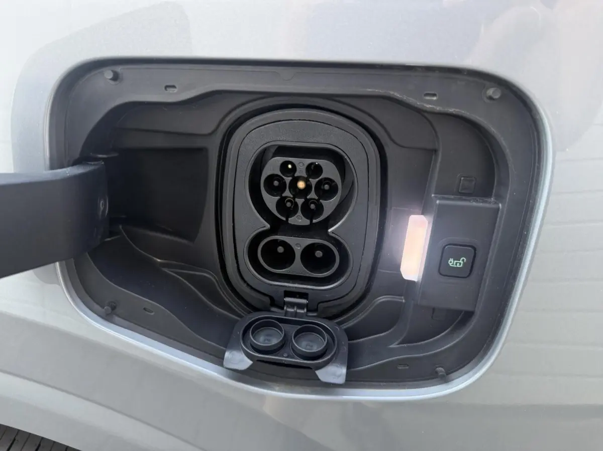 Cour. Limited 44 kWh STUUR+STOELVERW. *ALL-IN PRIJS*