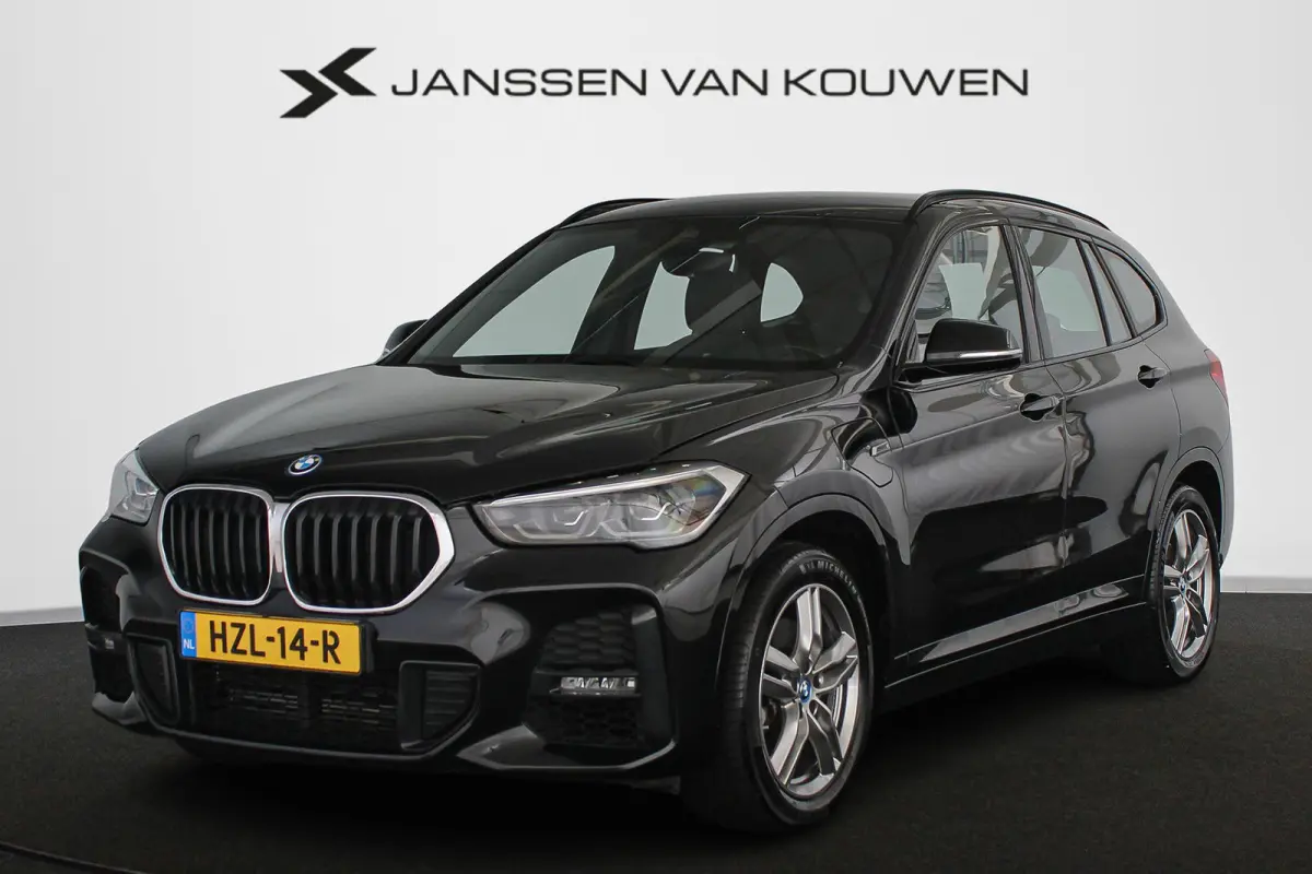 xDrive25e Executive M Sport Trekhaak Stoelverwarming Apple CarPlay