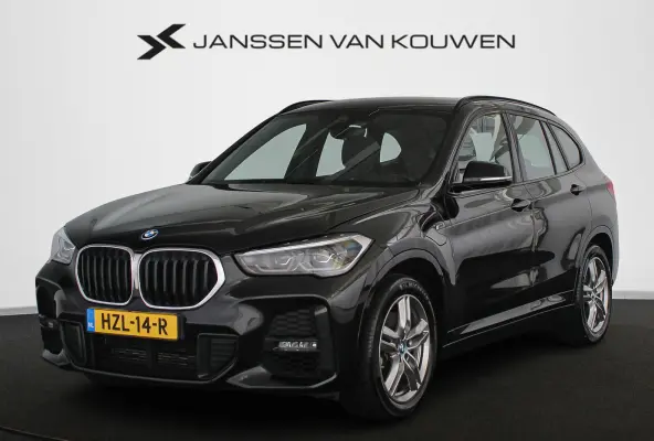 xDrive25e Executive M Sport Trekhaak Stoelverwarming Apple CarPlay