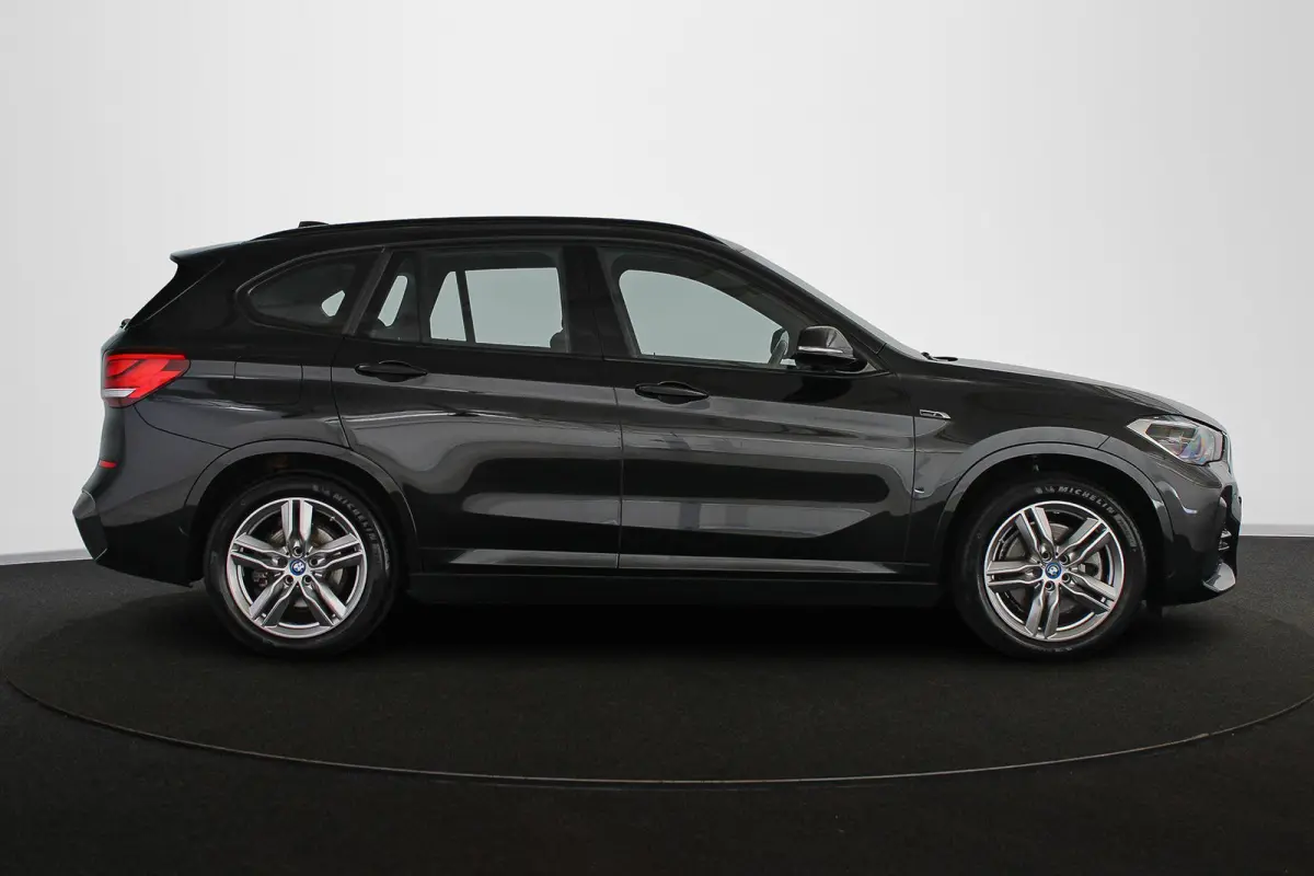 xDrive25e Executive M Sport Trekhaak Stoelverwarming Apple CarPlay