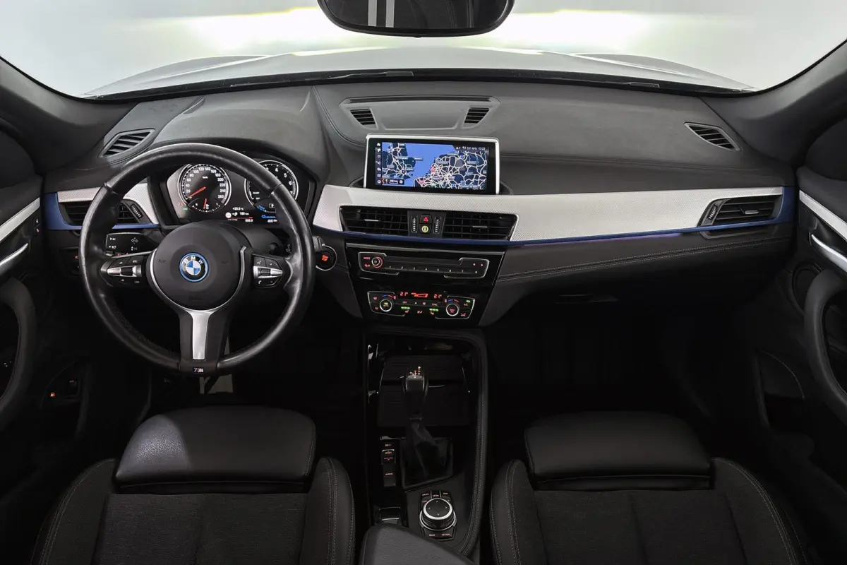 xDrive25e Executive M Sport Trekhaak Stoelverwarming Apple CarPlay