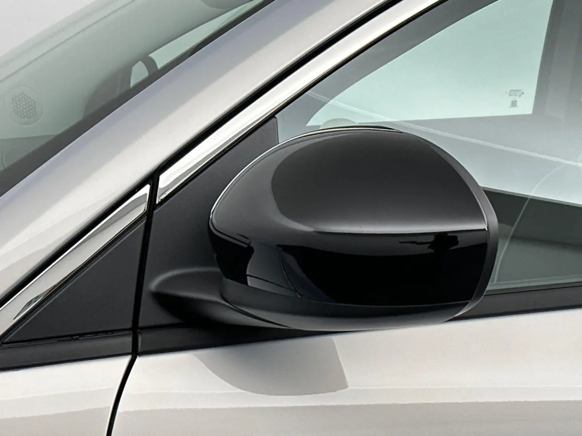 1.0 Hybrid La Prima | Applecarplay&Androidauto | Camera | Navigatie | Stoelverwarming | Panoramadak | Keyless | 2+6 jaar garantie |