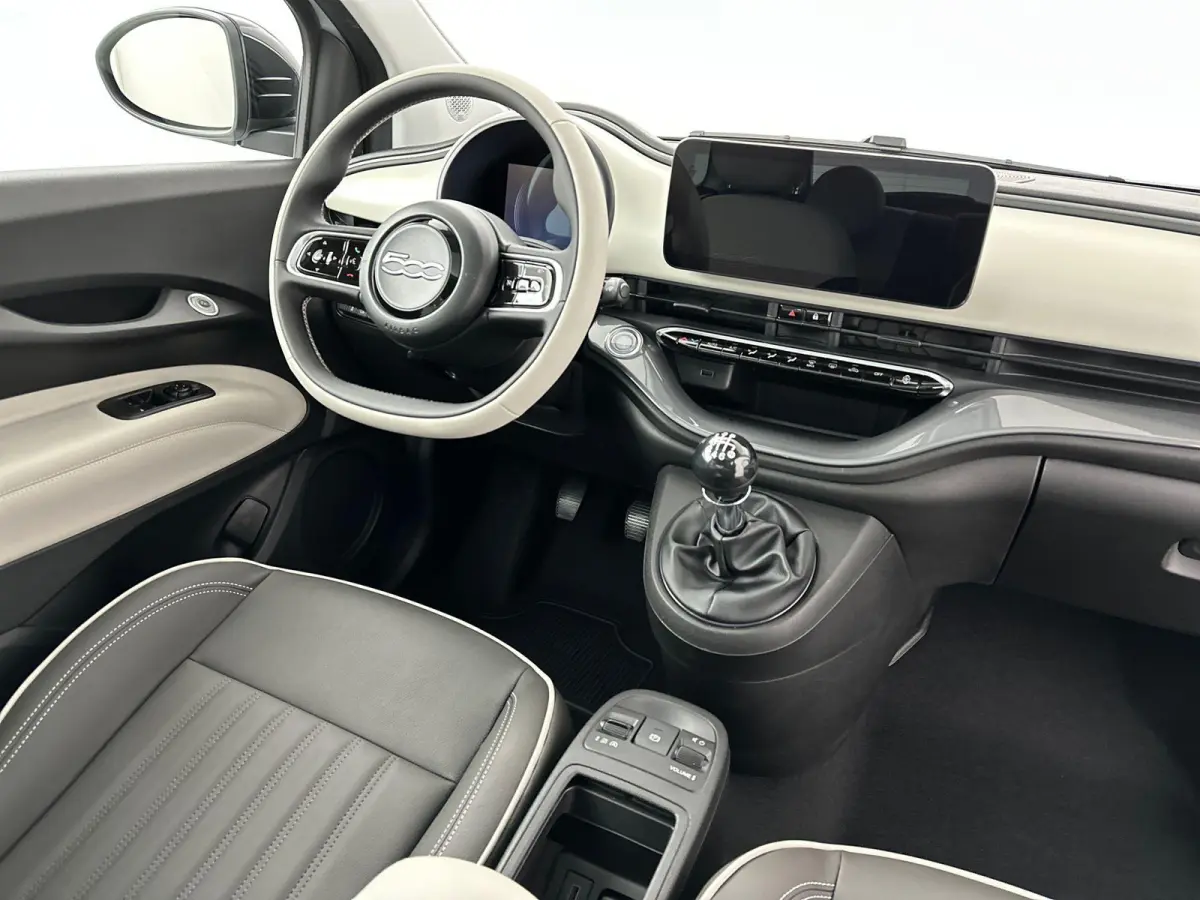 1.0 Hybrid La Prima | Applecarplay&Androidauto | Camera | Navigatie | Stoelverwarming | Panoramadak | Keyless | 2+6 jaar garantie |