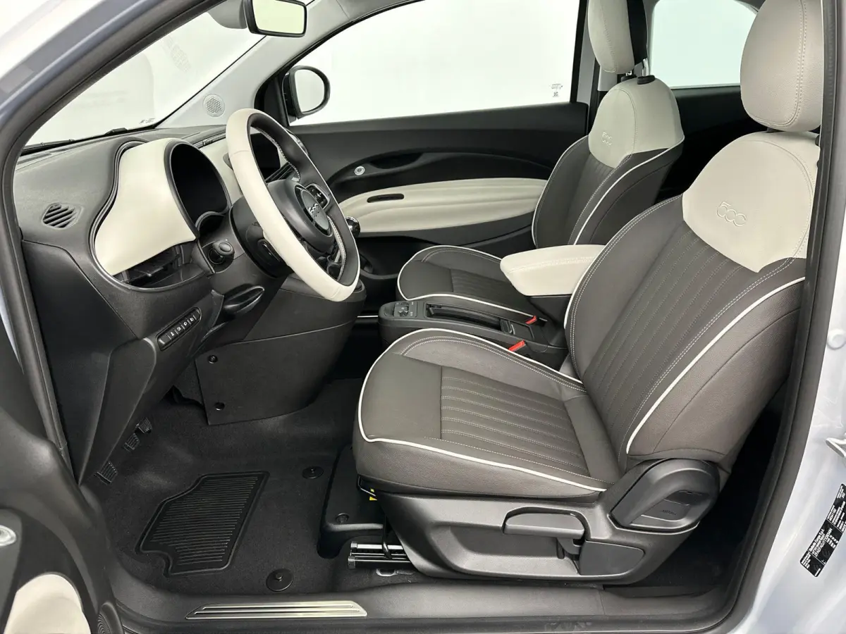 1.0 Hybrid La Prima | Applecarplay&Androidauto | Camera | Navigatie | Stoelverwarming | Panoramadak | Keyless | 2+6 jaar garantie |