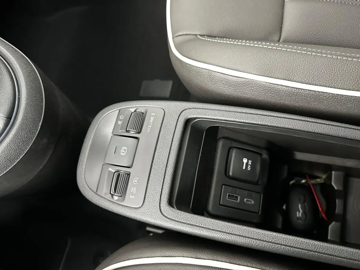 1.0 Hybrid La Prima | Applecarplay&Androidauto | Camera | Navigatie | Stoelverwarming | Panoramadak | Keyless | 2+6 jaar garantie |