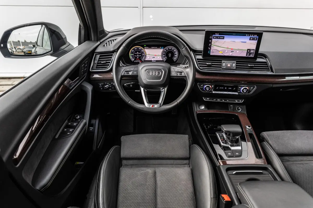 55 TFSIe 367pk quattro S edition | Luchtvering | Panoramadak | HUD | B&O audio