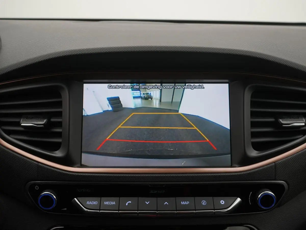 Comfort EV | Achteruitrijcamera | Navigatie | DAB+ | ACC | Lane Assist |
