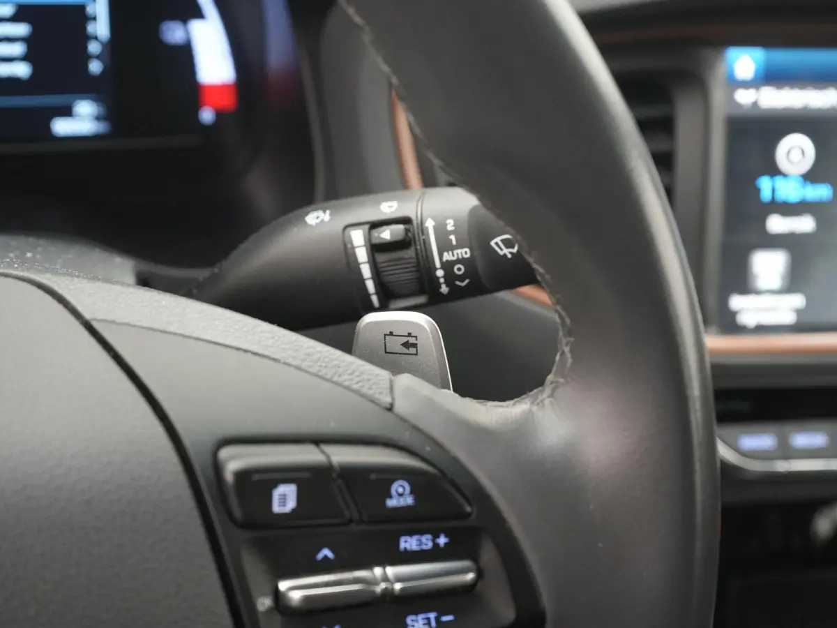 Comfort EV | Achteruitrijcamera | Navigatie | DAB+ | ACC | Lane Assist |