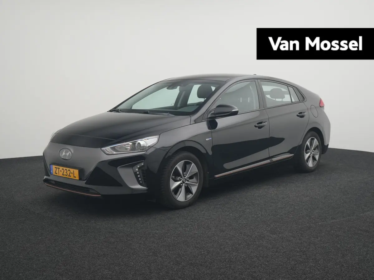 Comfort EV | Achteruitrijcamera | Navigatie | DAB+ | ACC | Lane Assist |