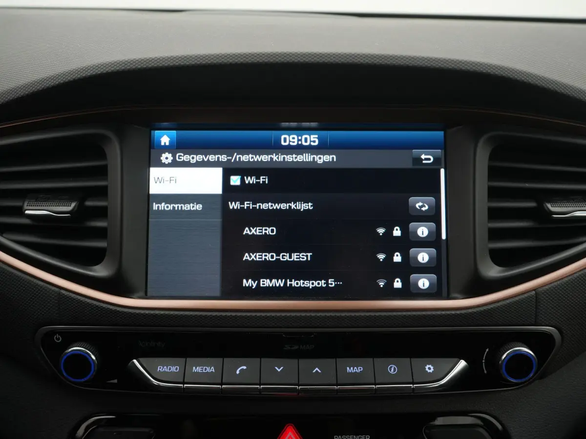 Comfort EV | Achteruitrijcamera | Navigatie | DAB+ | ACC | Lane Assist |