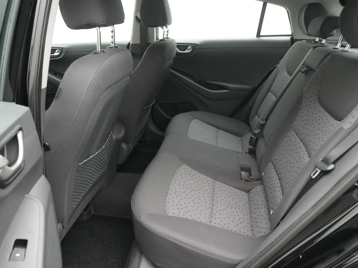 Comfort EV | Achteruitrijcamera | Navigatie | DAB+ | ACC | Lane Assist |