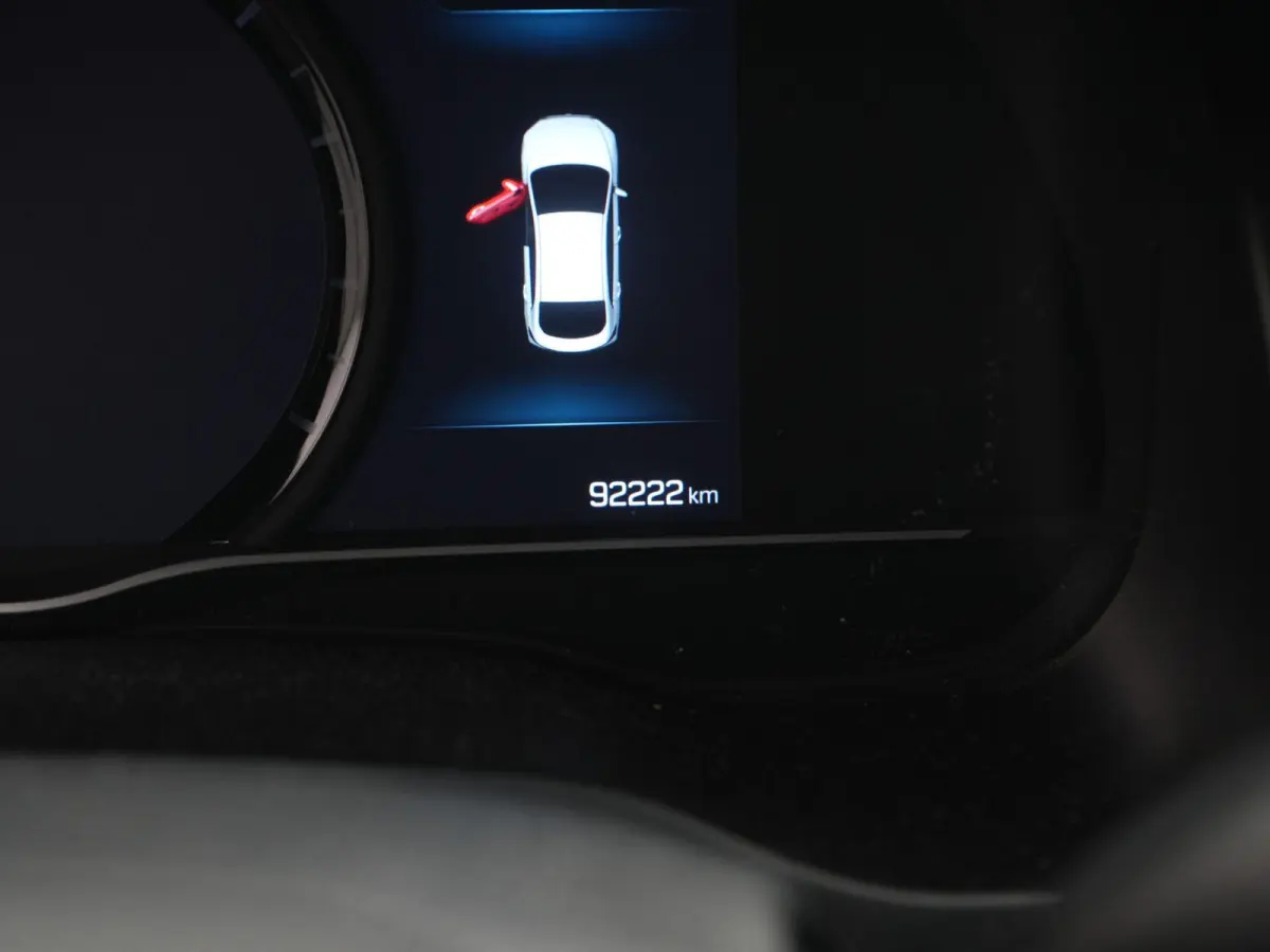 Comfort EV | Achteruitrijcamera | Navigatie | DAB+ | ACC | Lane Assist |