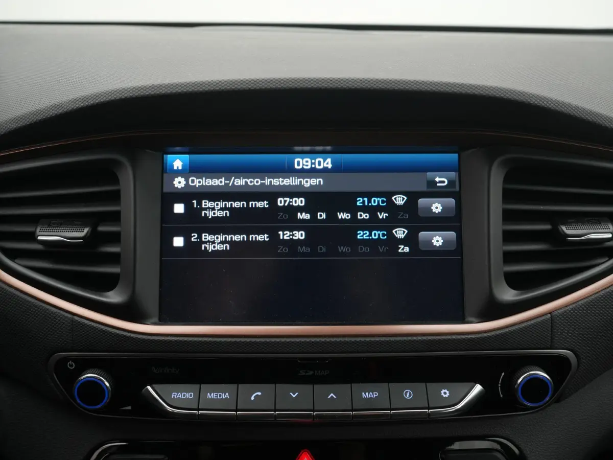 Comfort EV | Achteruitrijcamera | Navigatie | DAB+ | ACC | Lane Assist |