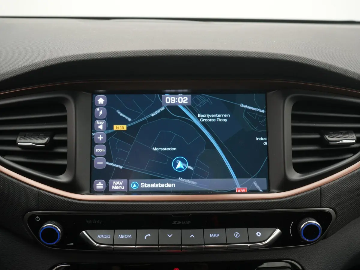 Comfort EV | Achteruitrijcamera | Navigatie | DAB+ | ACC | Lane Assist |