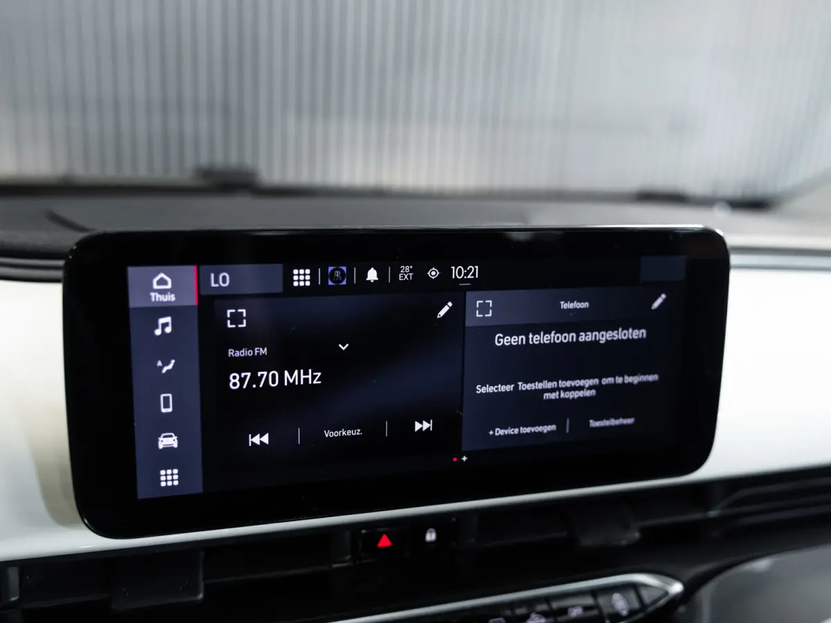 Urban 24 kWh l SoH 93% l AUT.l Keyless l Virtueel cockpit l BTW auto l 1ste. eig. l Dealer onderhouden l ALS NIEUW