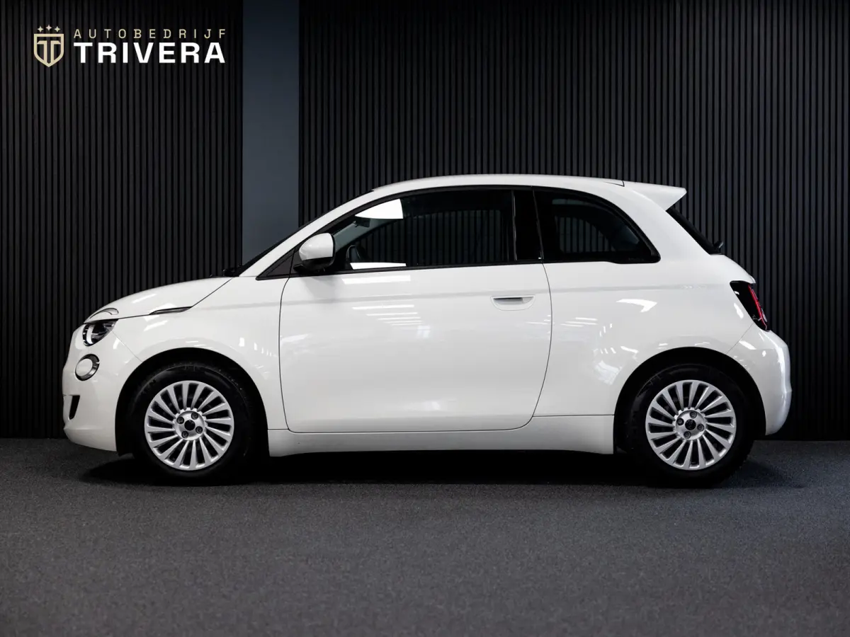 Urban 24 kWh l SoH 93% l AUT.l Keyless l Virtueel cockpit l BTW auto l 1ste. eig. l Dealer onderhouden l ALS NIEUW