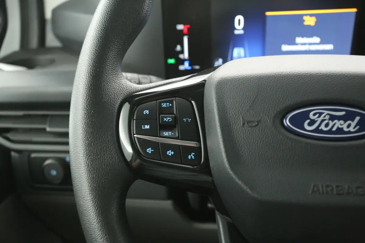 2.0 TDCI L1H1 | Airco | Cruise | Camera | Carplay | 3 Zits | Virtual | Parkeersens. | LED