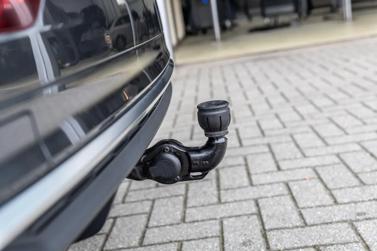50 TFSIe 299pk S edition | Luchtvering | Trekhaak | Panoramadak | Stoelverwarming | Achteruitrijcamera