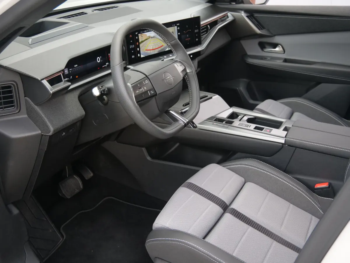 1.2 Turbo Hybrid GS 145 Pk Automaat Navigatie / DAB / Apple Carplay / Pano-dak / Winterpack