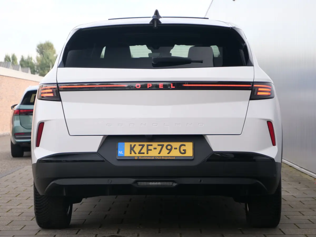 1.2 Turbo Hybrid GS 145 Pk Automaat Navigatie / DAB / Apple Carplay / Pano-dak / Winterpack