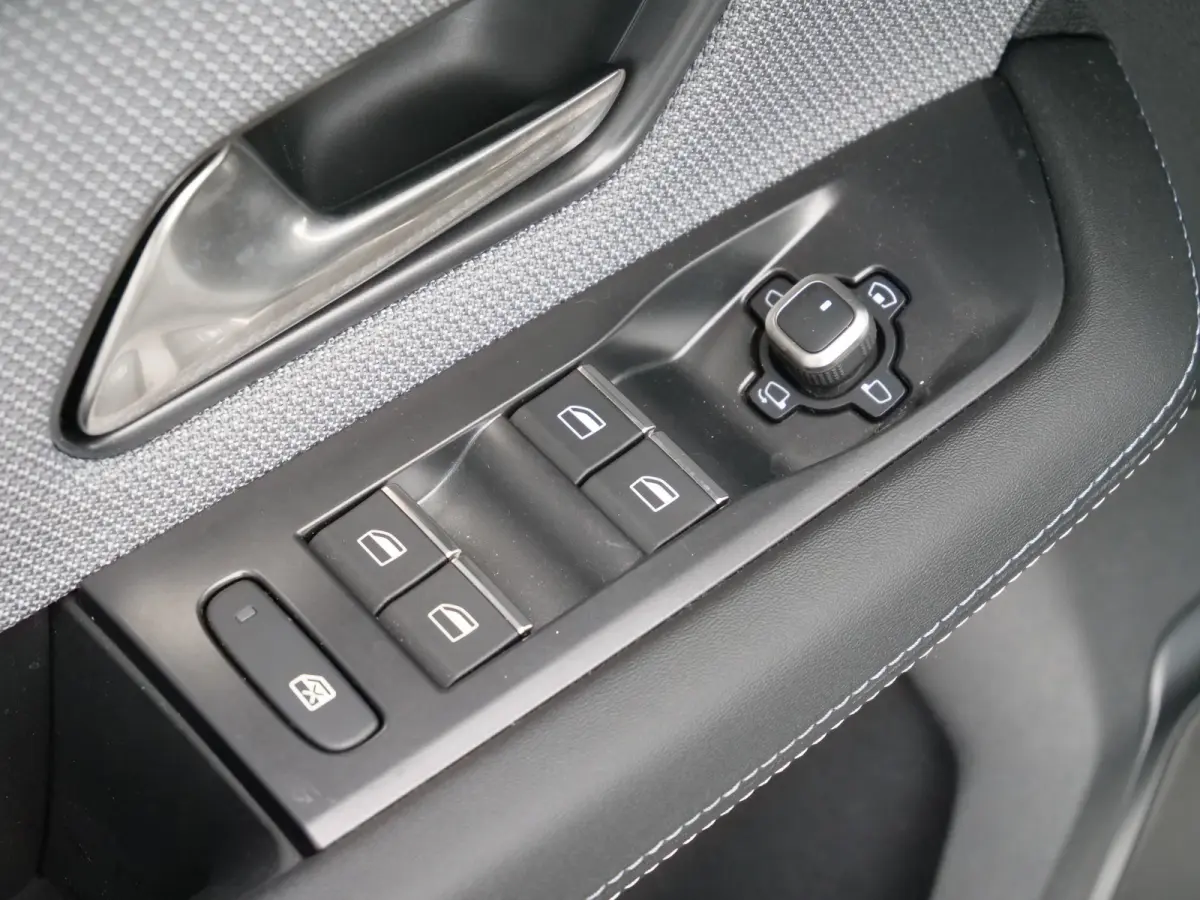 1.2 Turbo Hybrid GS 145 Pk Automaat Navigatie / DAB / Apple Carplay / Pano-dak / Winterpack