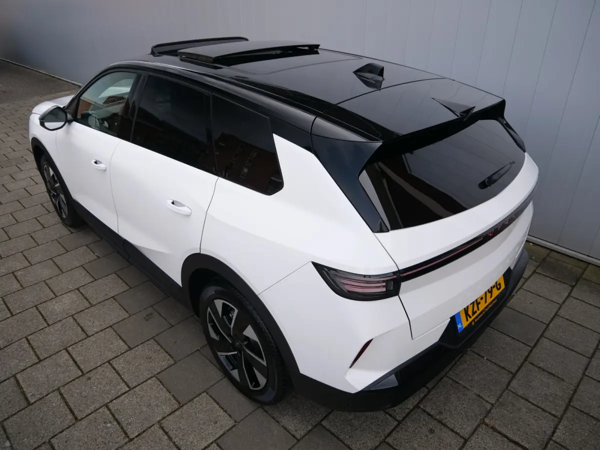 1.2 Turbo Hybrid GS 145 Pk Automaat Navigatie / DAB / Apple Carplay / Pano-dak / Winterpack