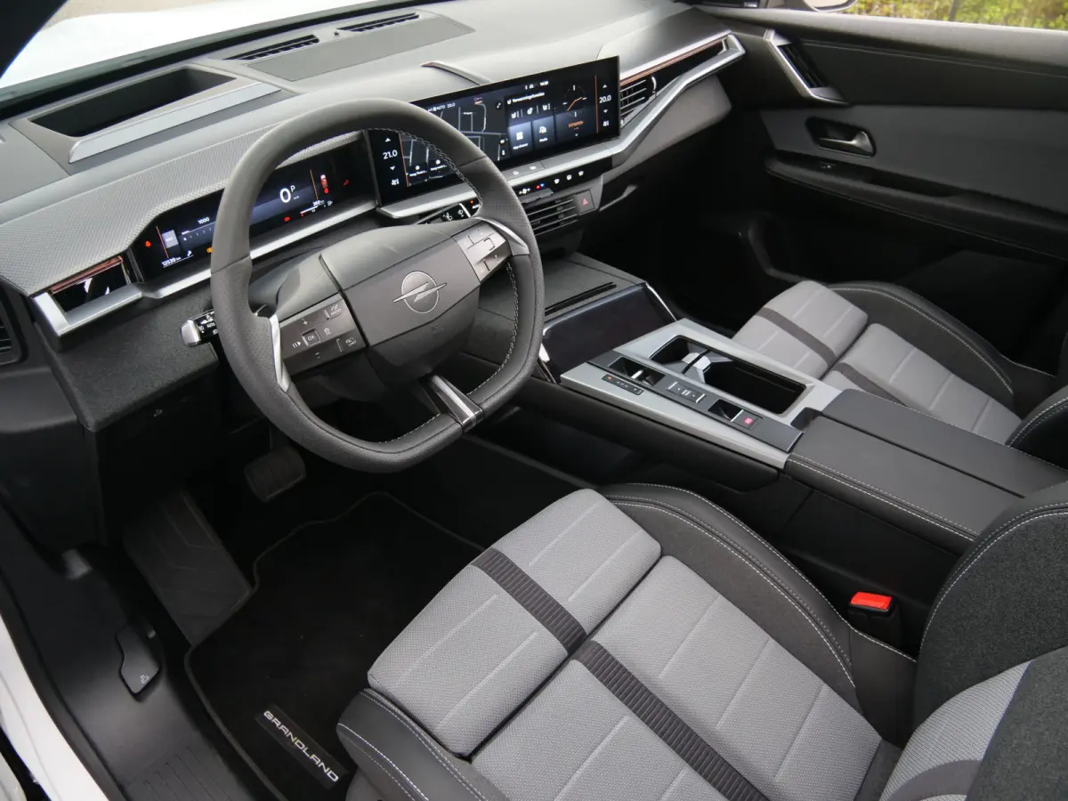 1.2 Turbo Hybrid GS 145 Pk Automaat Navigatie / DAB / Apple Carplay / Pano-dak / Winterpack