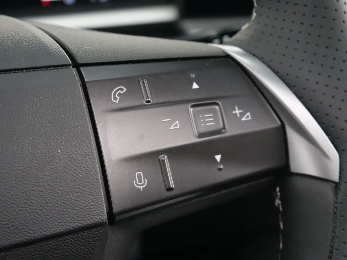 1.2 Turbo Hybrid GS 145 Pk Automaat Navigatie / DAB / Apple Carplay / Pano-dak / Winterpack
