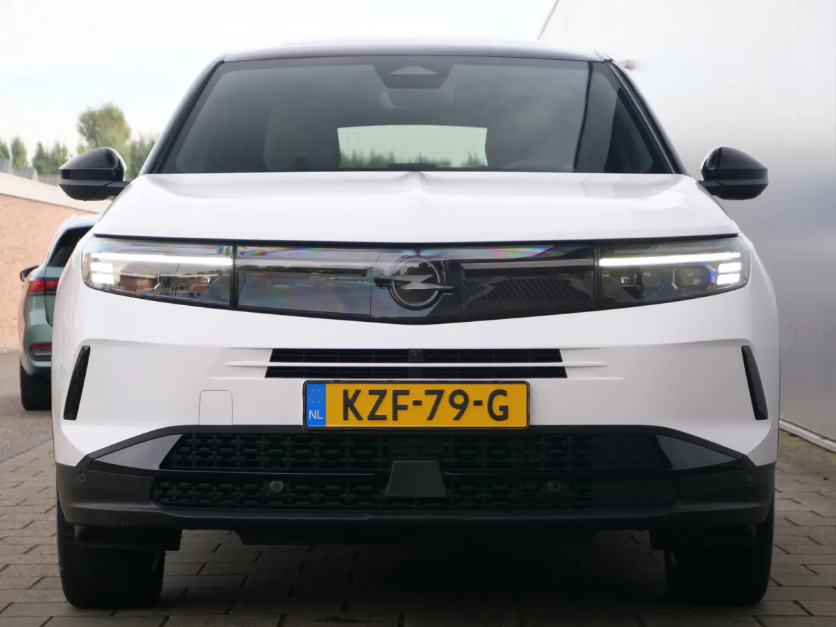 1.2 Turbo Hybrid GS 145 Pk Automaat Navigatie / DAB / Apple Carplay / Pano-dak / Winterpack