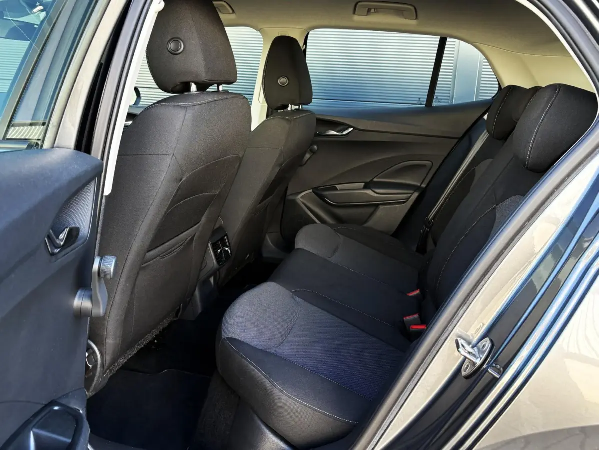 1.0 TSI 95pk Ambition Trekhaak | App Connect | Cruise Control |DAB+